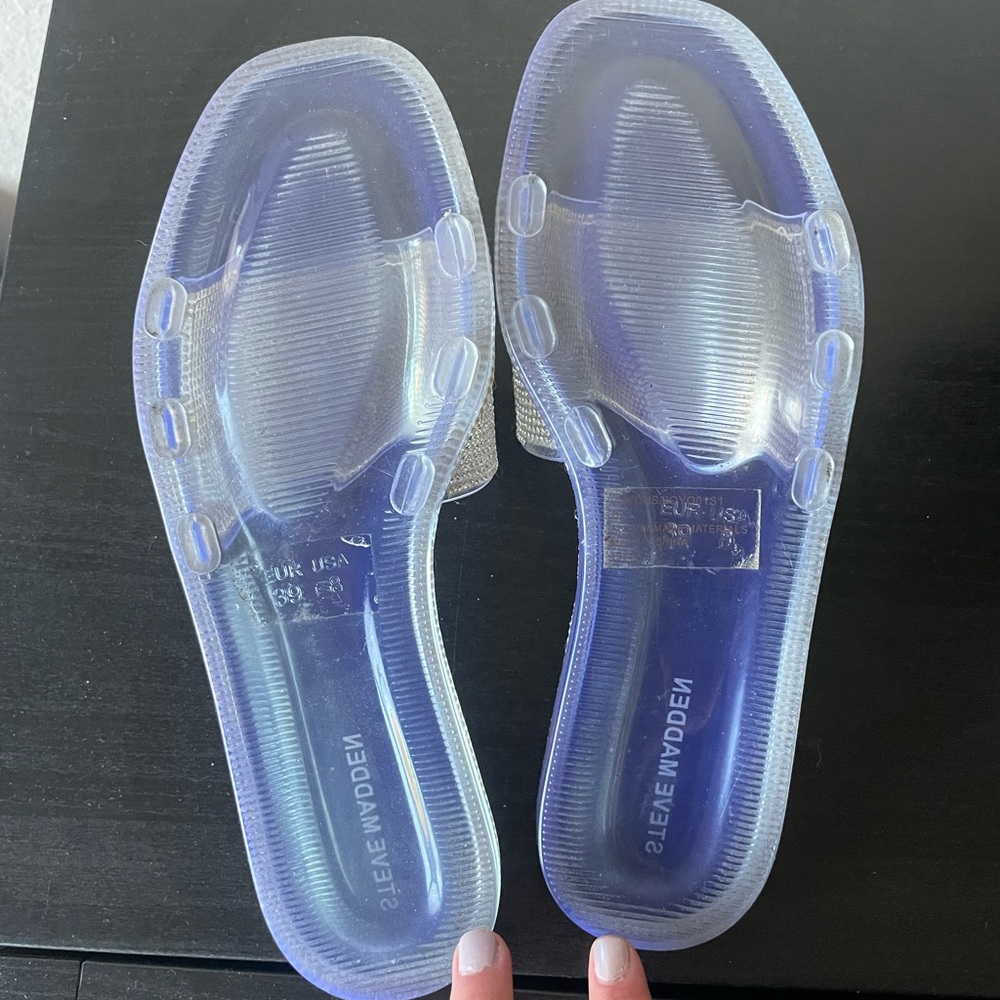 Steve Madden Clear Rhinestone Slides - Picture 3 of 4